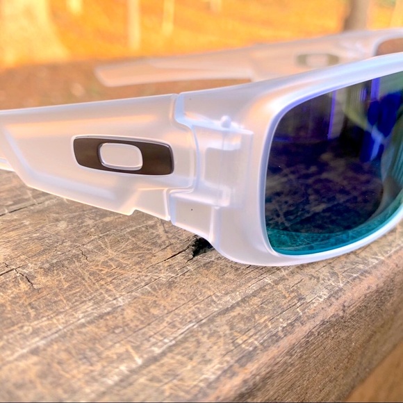 POLARIZED OAKLEY sunglasses for men violet polarized lenses NEW IN BOX! Sport - Picture 3 of 11